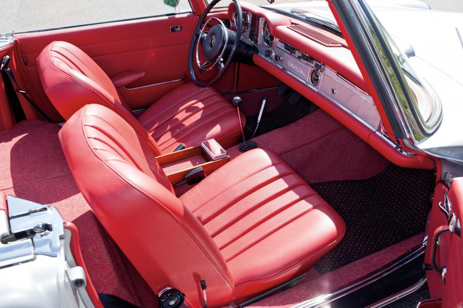  Mercedes-Benz 280 SL Roadster 1968 года  (фото 10 из 21)